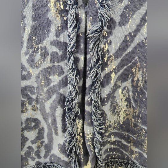 ! Chico's Women's Blue Fringe Metallic Animal Print Embellished Sweater Size S ! - Picture 4 of 9
